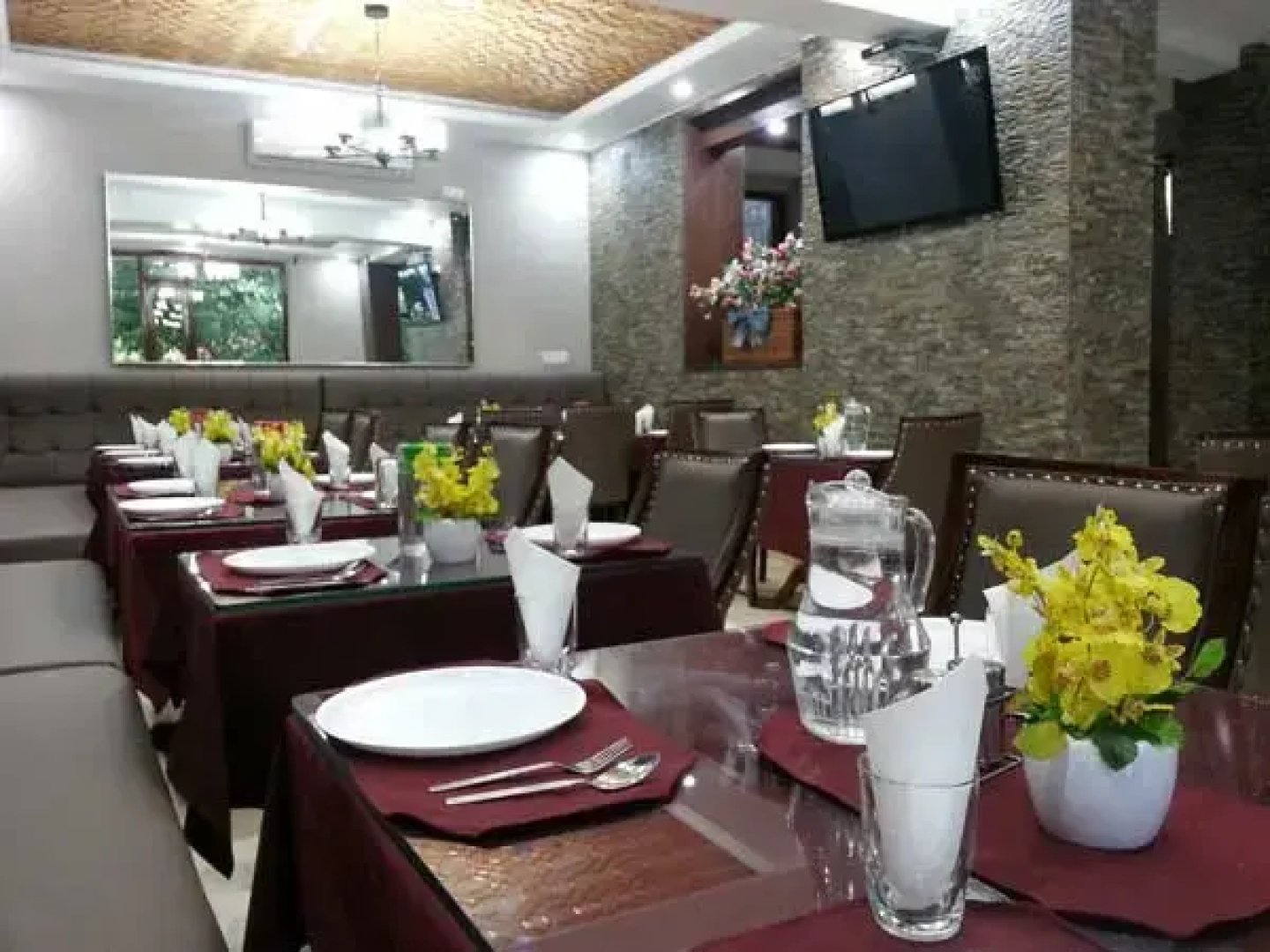 Green Acre Hotel