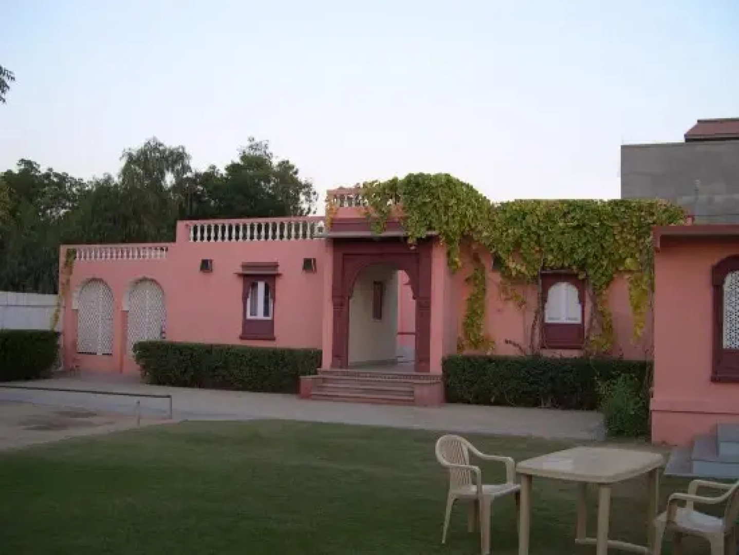 Hotel Padmini Nivas