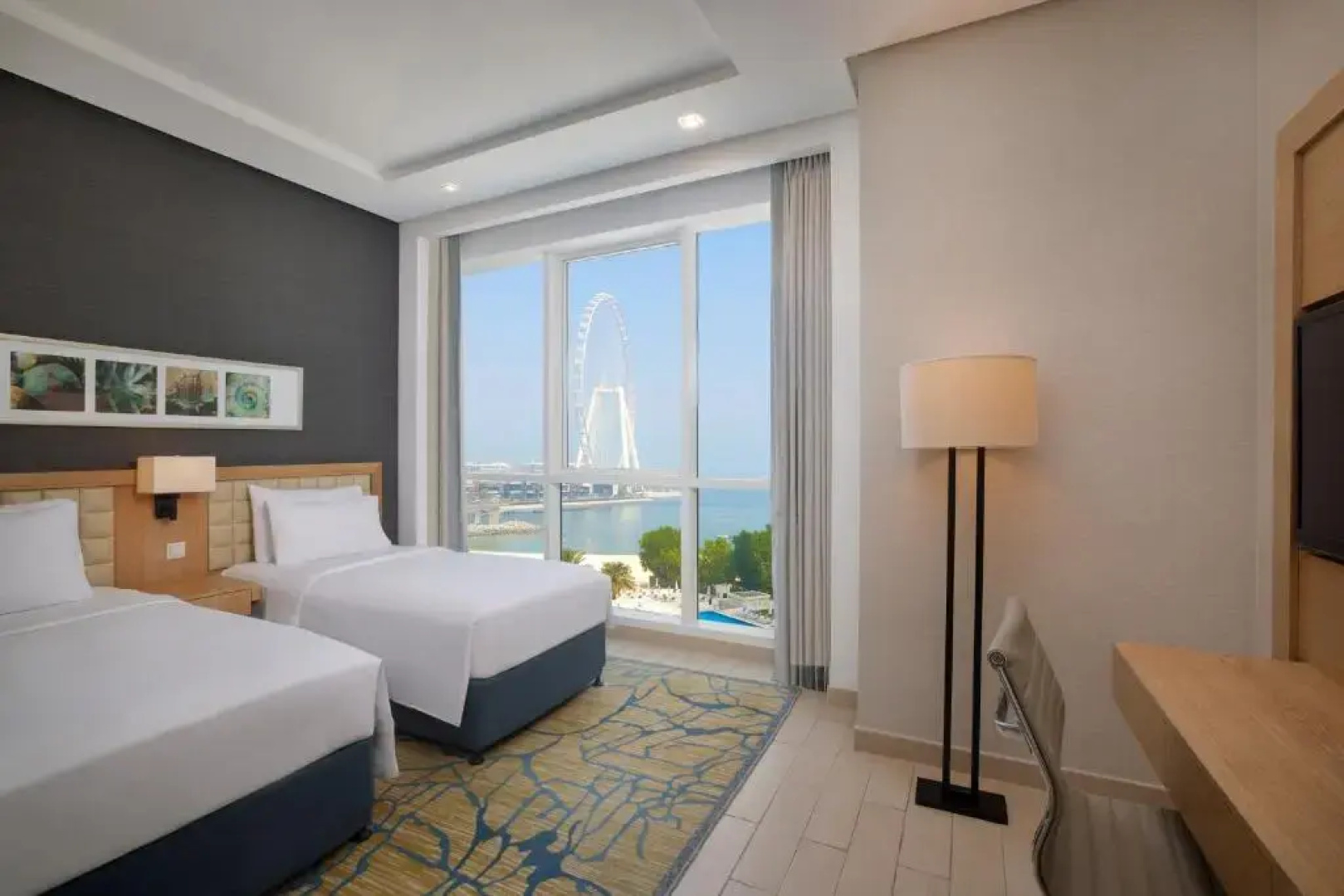 DoubleTree by Hilton Dubai - Jumeirah Beach