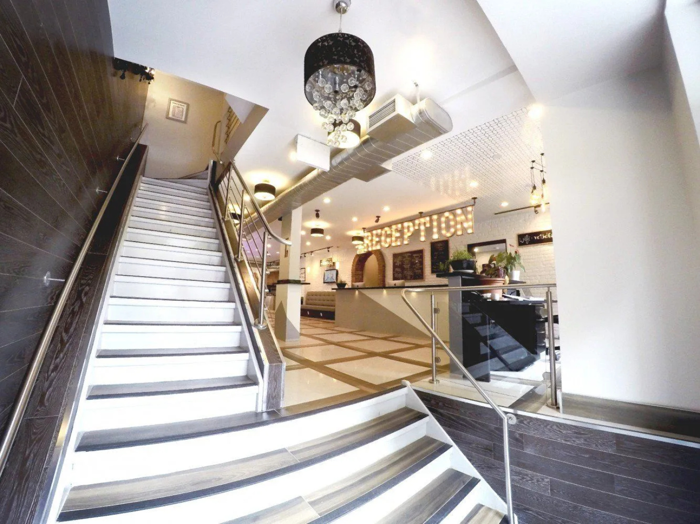 M Montreal - Hostel