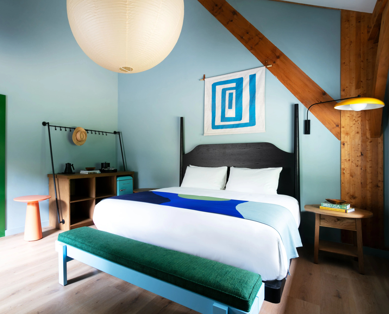 Отель Outbound Stowe