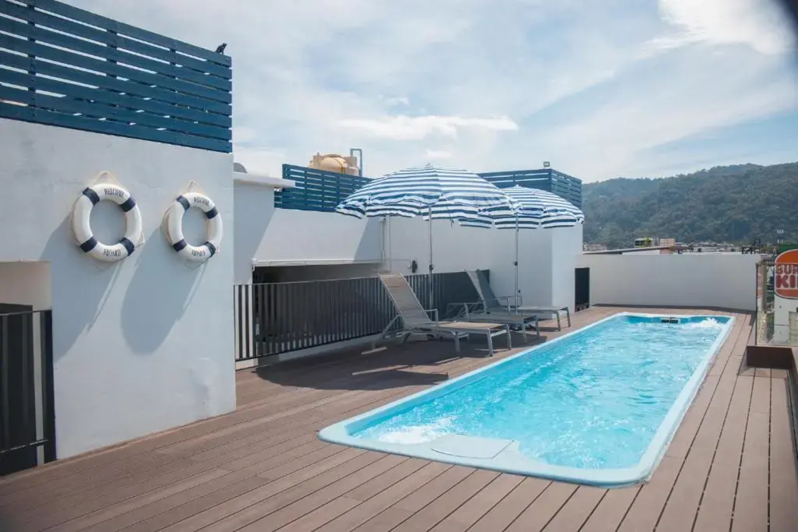 The Blue Pearl Kata Hotel