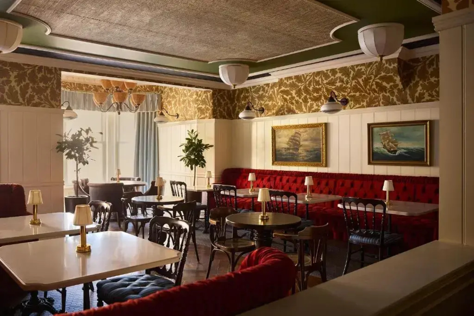 Гостевой дом Portrush Adelphi