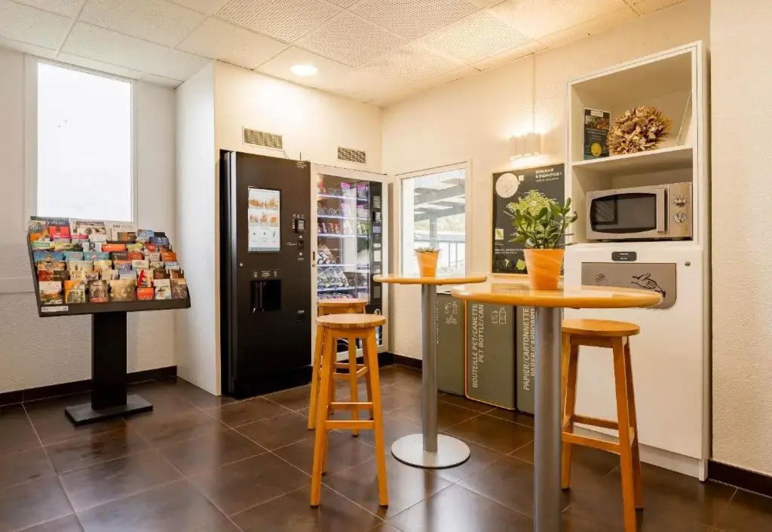 B&B HOTEL Valenciennes Sud