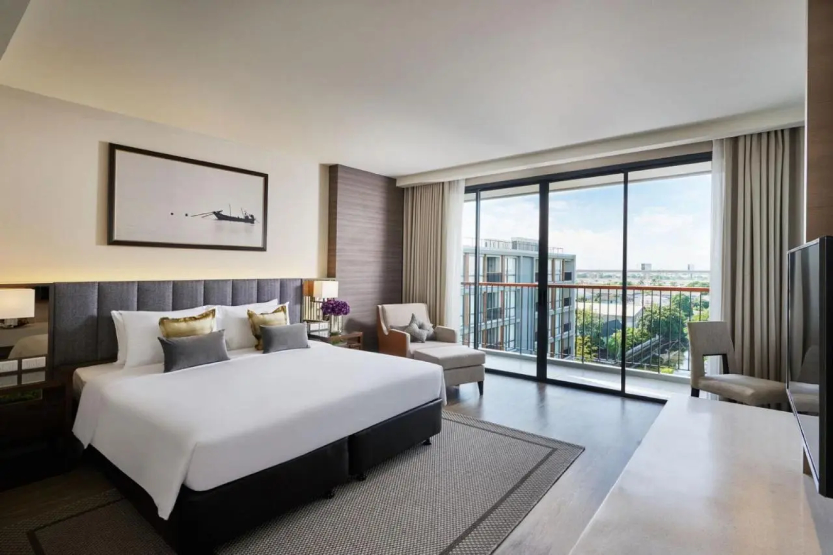 The Park Nine Hotel Suvarnabhumi - Free BKK Airport Shuttle.
