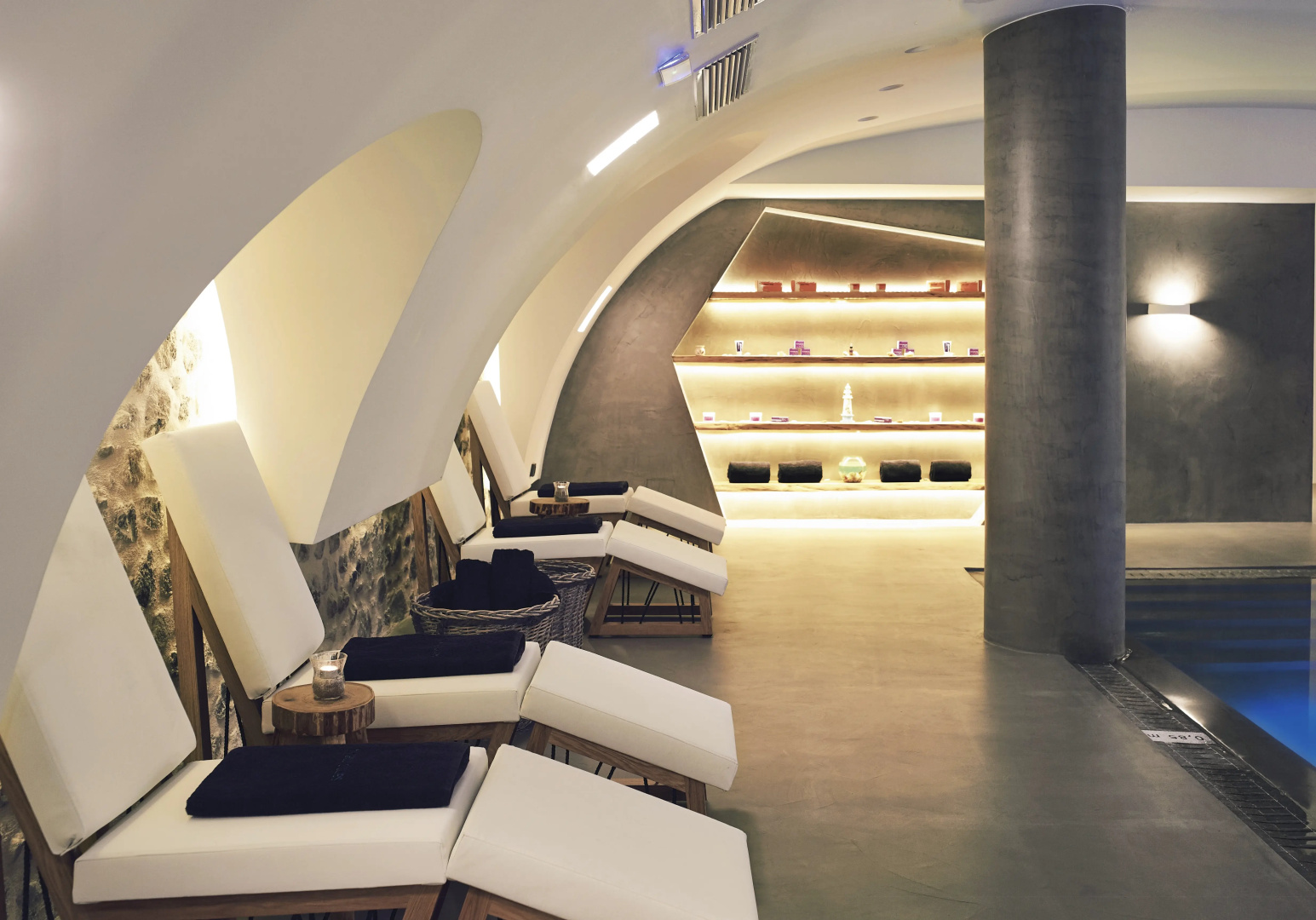Santo Pure Oia Suites and Villas