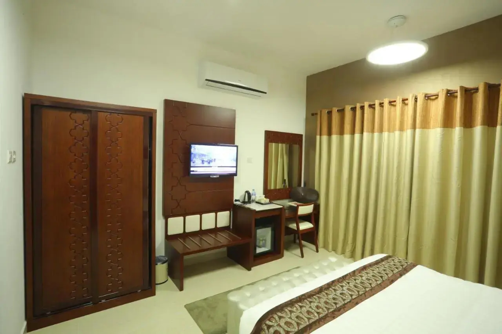 Zaki Hotel Apartment