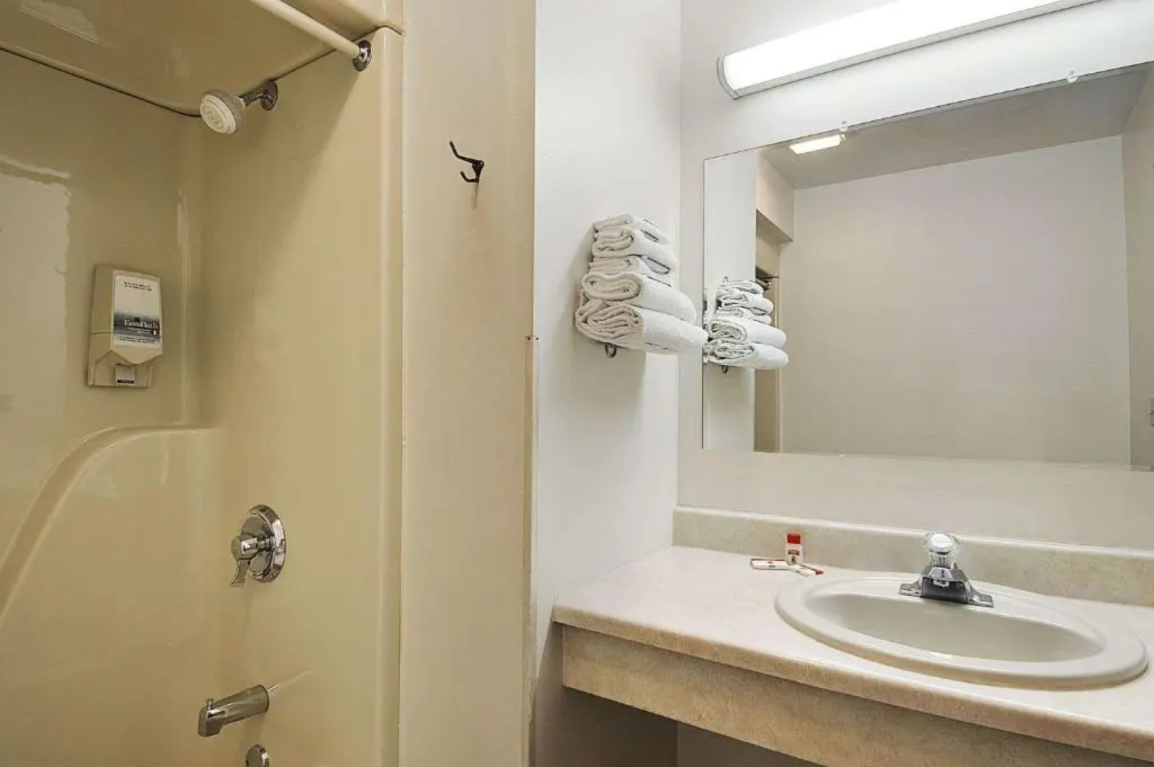 Hotel Iron Mountain Inn & Suites