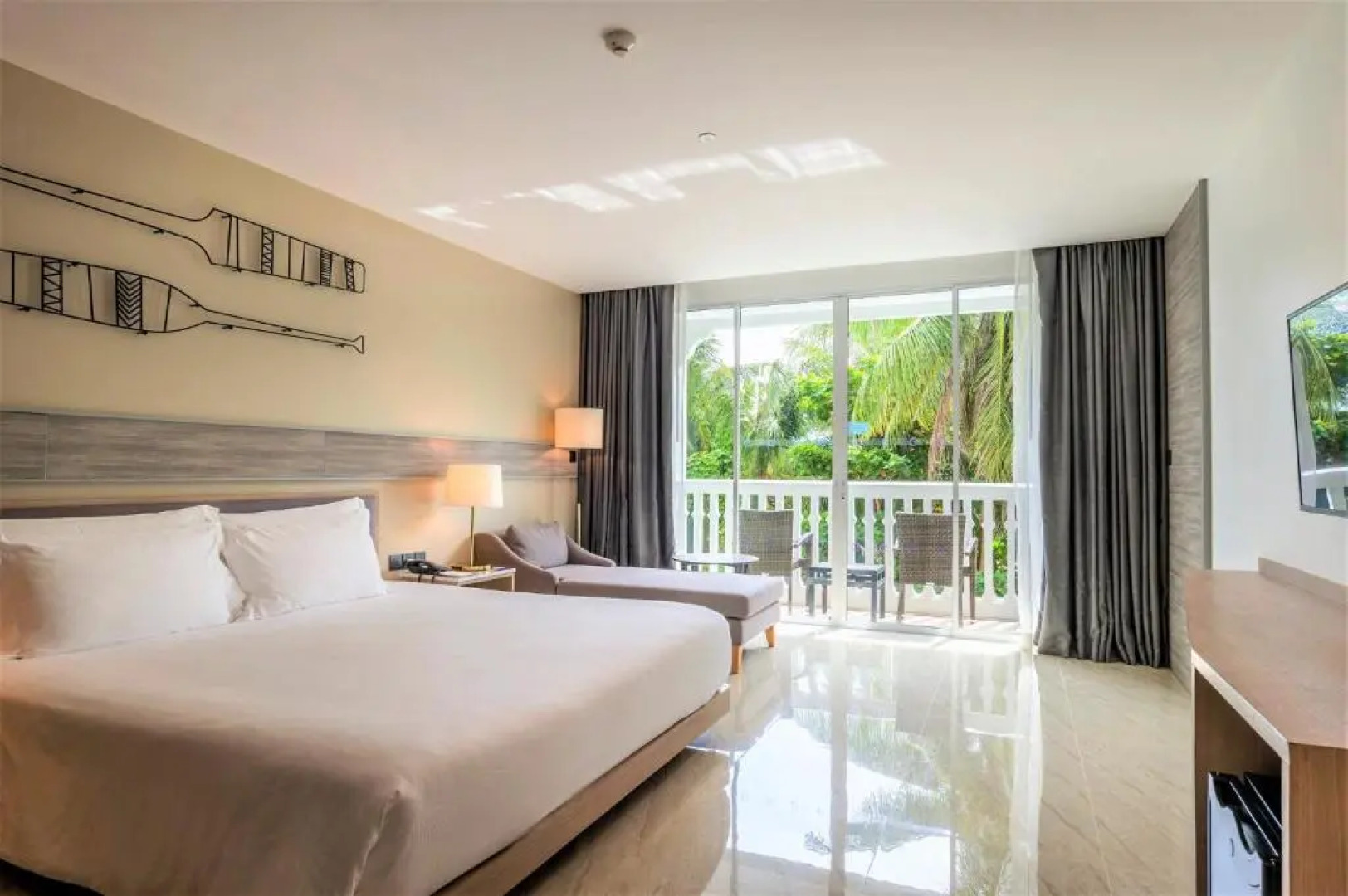 Отель Centara Ao Nang Beach Resort and Spa Krabi