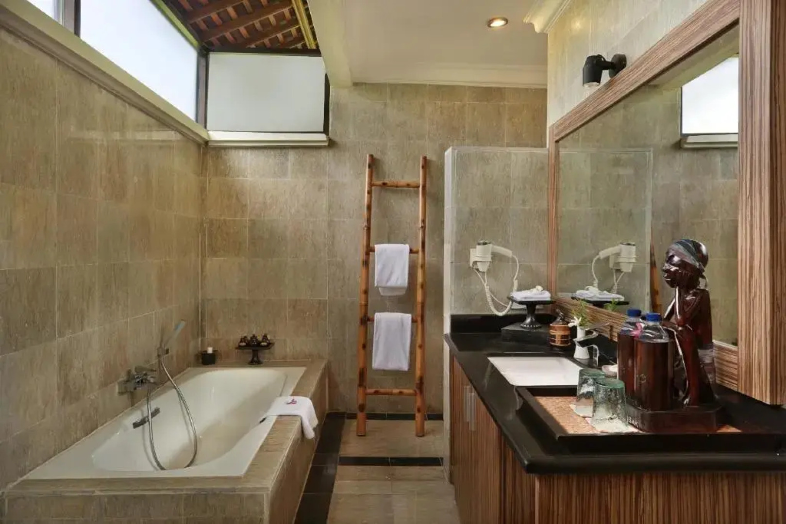 Отель Vila Ombak 