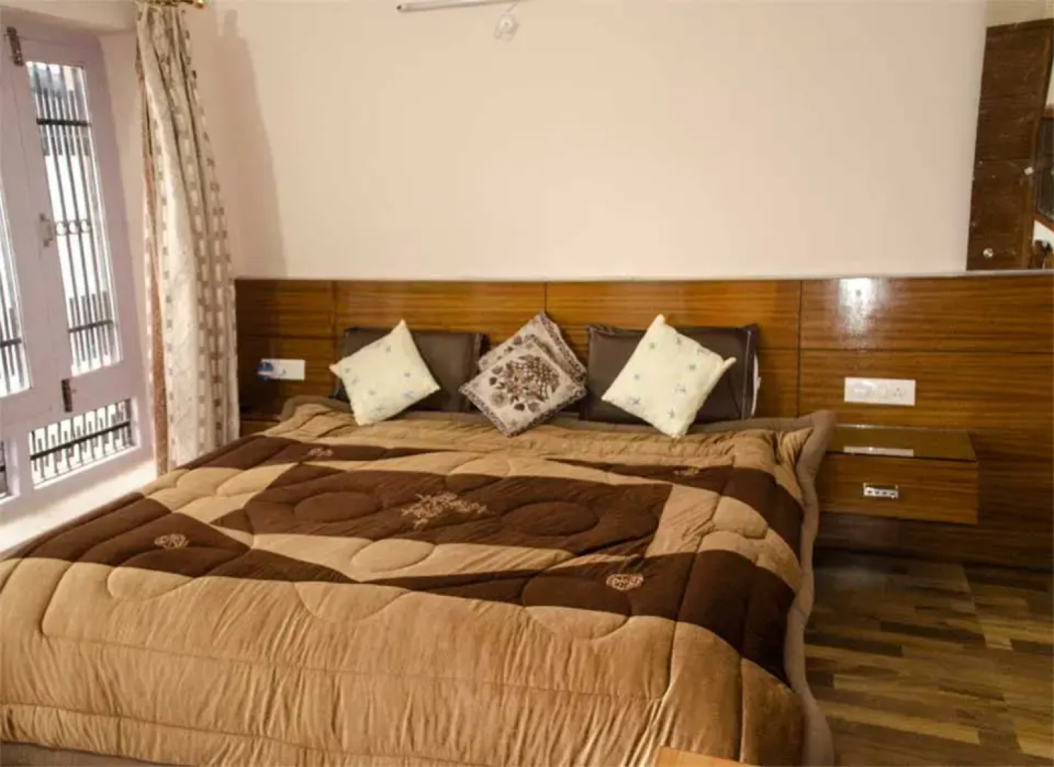 Hotel Monal