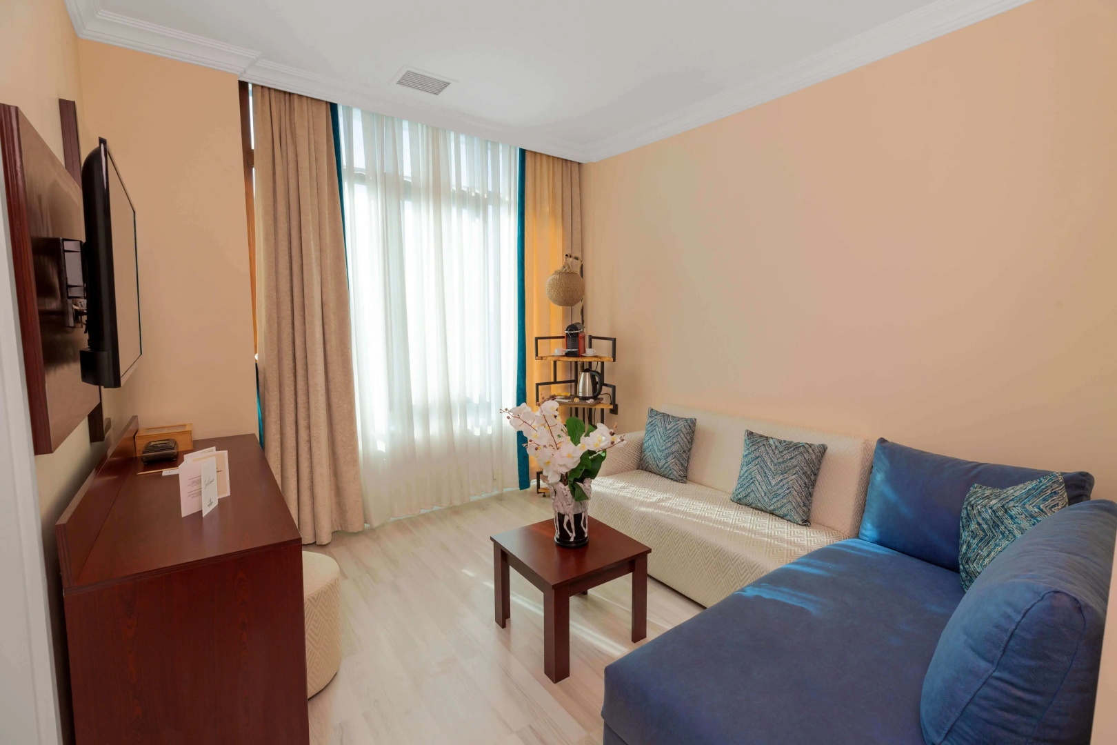 Grand Ani Hotel