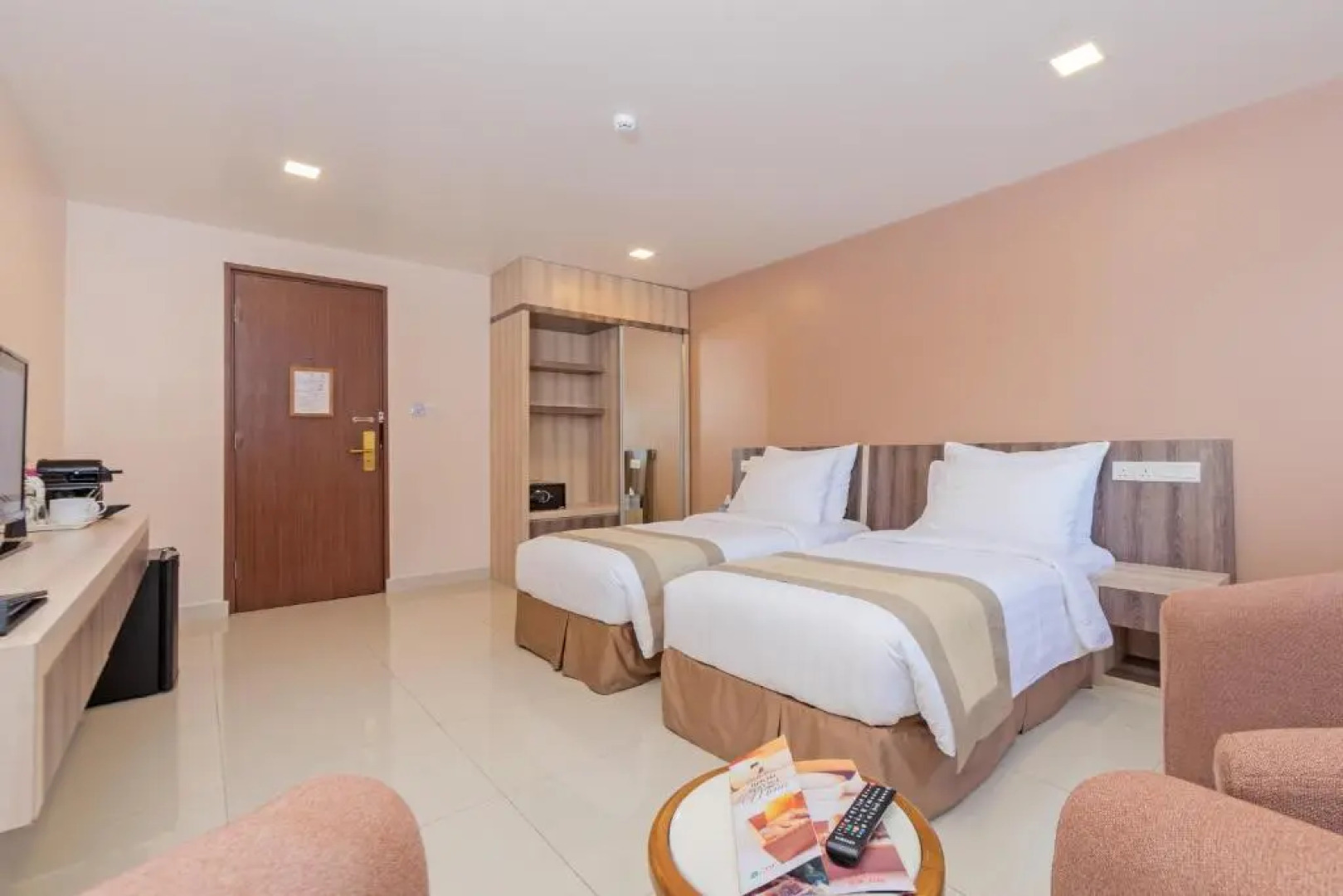 Отель Champa Central