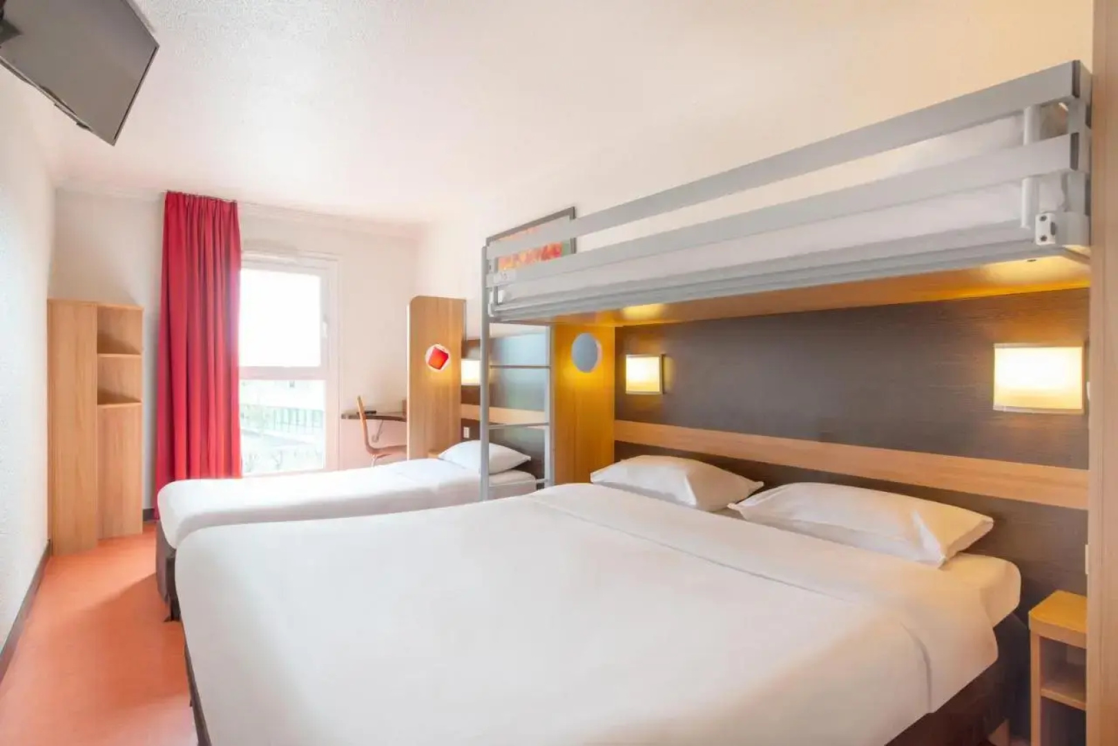 B&B HOTEL Cholet Nord