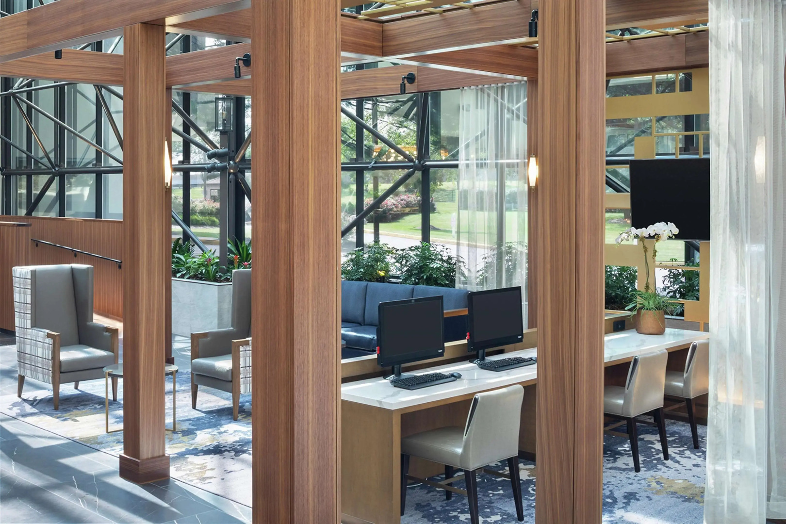 DoubleTree by Hilton Hotel Newark Airport