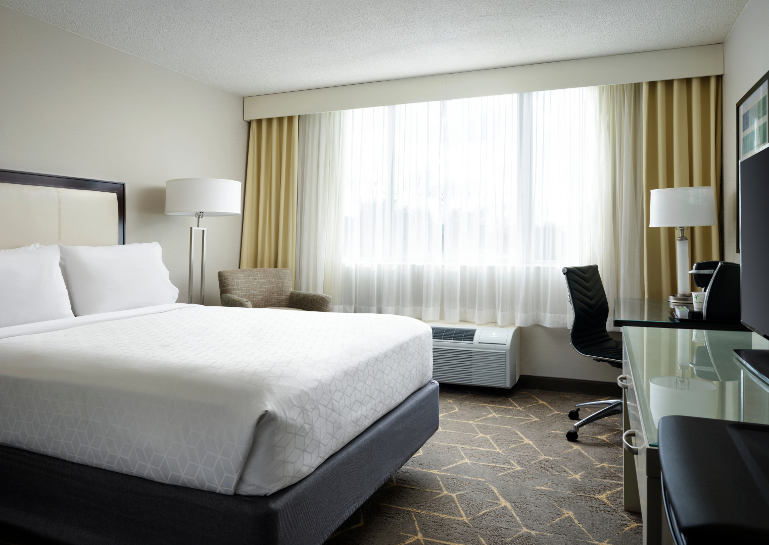 Holiday Inn & Suites Marlborough by IHG