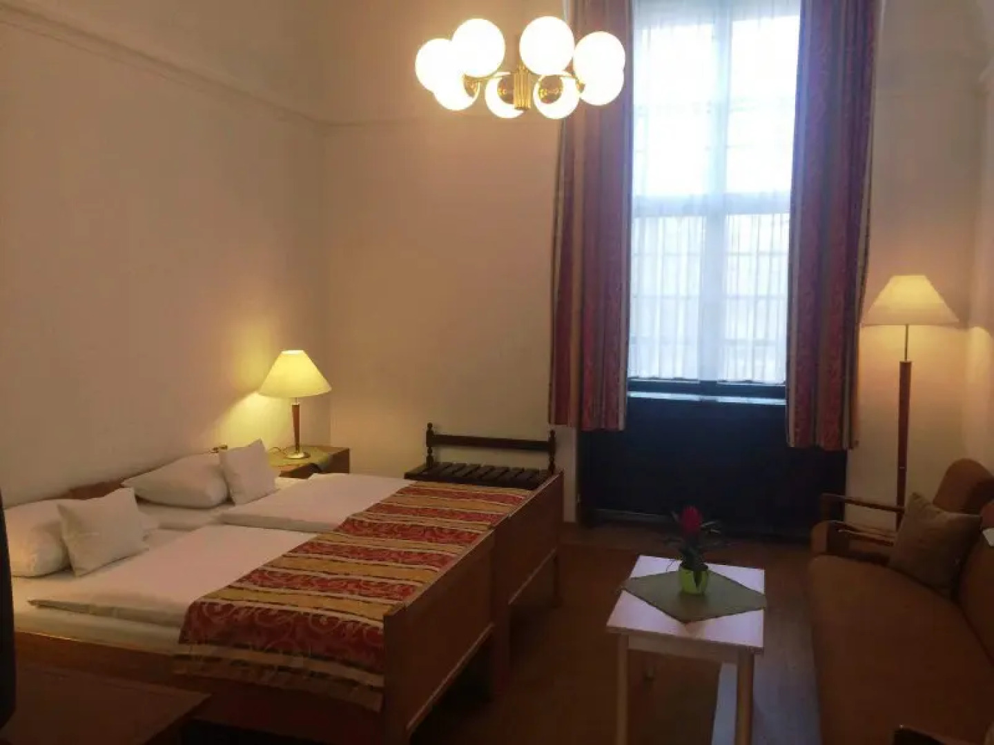 Savoyai Kastelyszallo