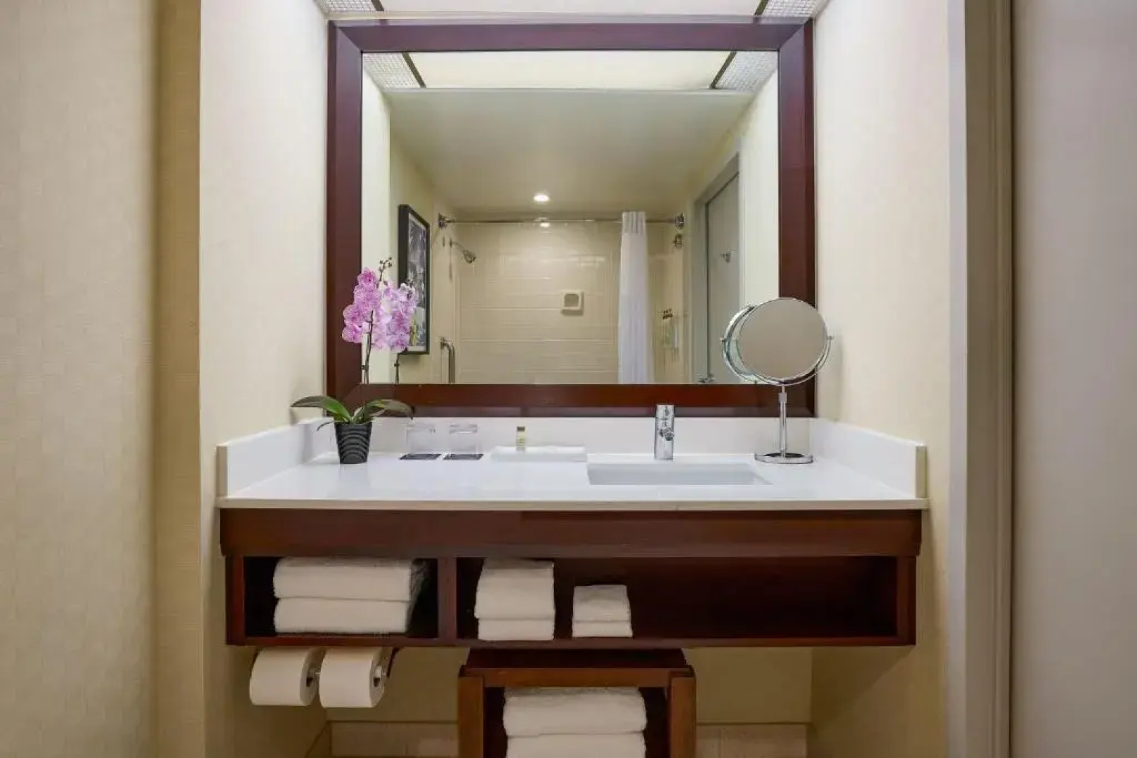 Renaissance Los Angeles Airport Hotel
