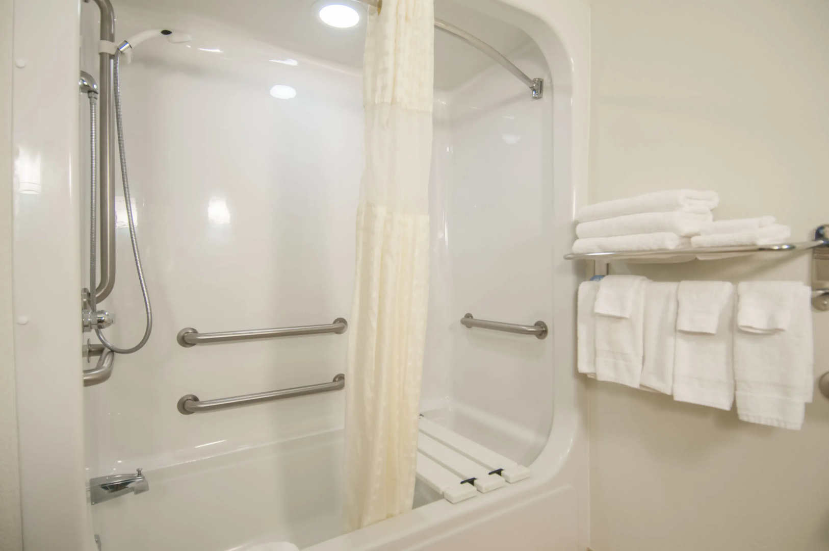 Best Western Plus Blue Angel Inn
