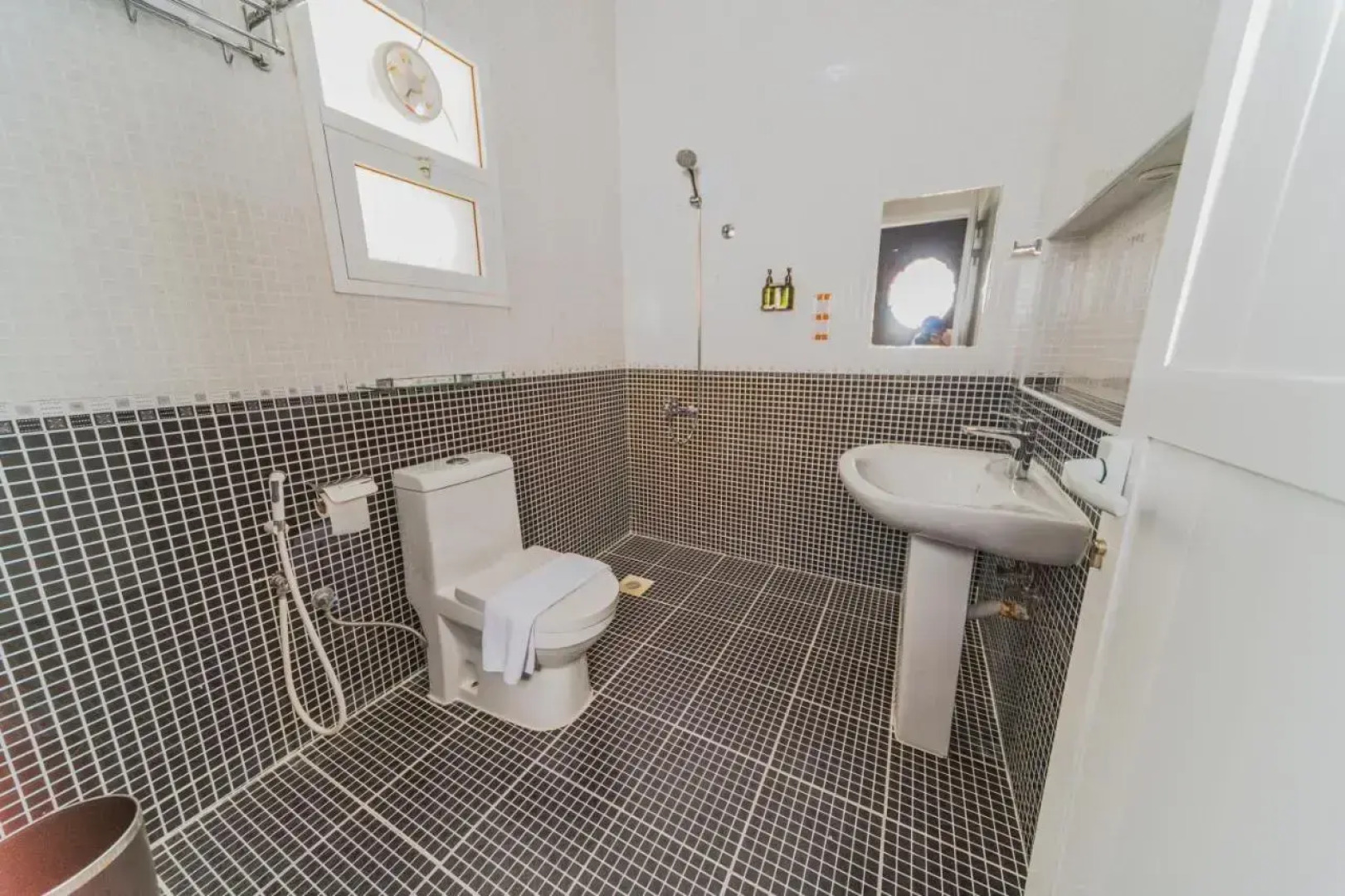 Zaki Hotel Apartment