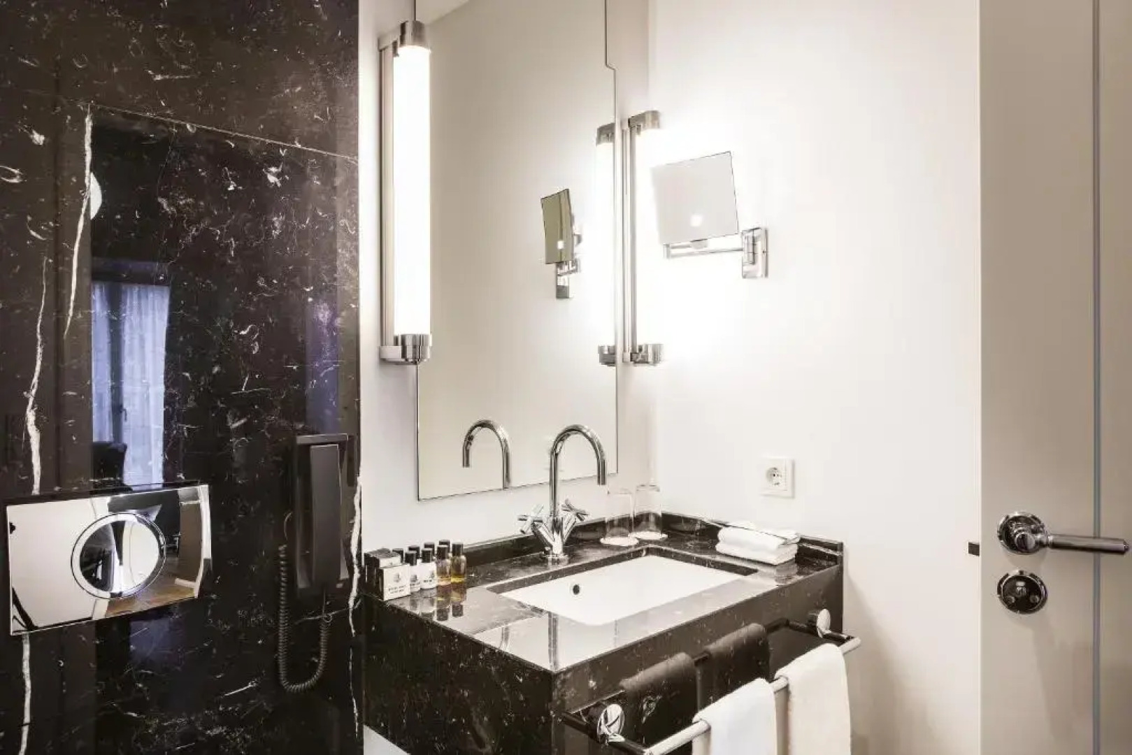 Hotel Borg by Keahotels