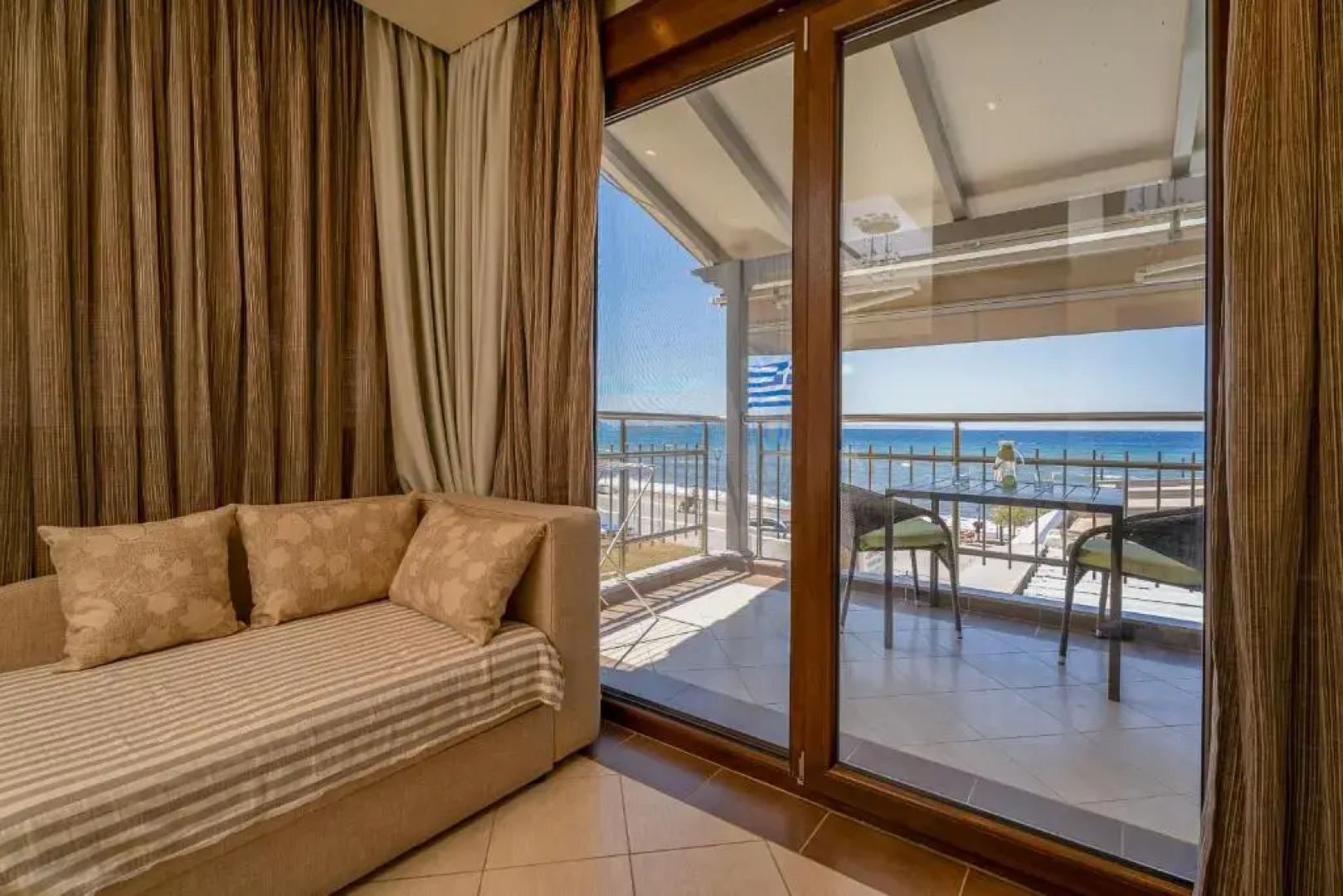 Meliton Inn Hotel & Suites