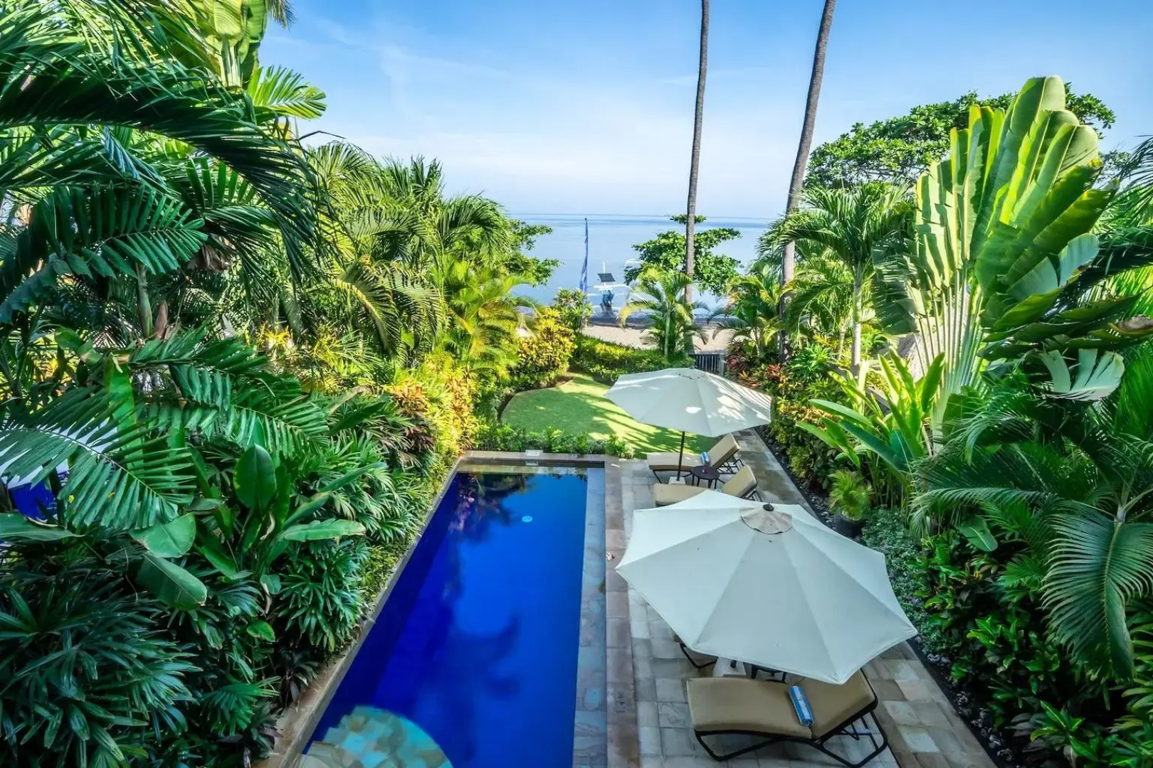 Lovina Beachhouse Villas