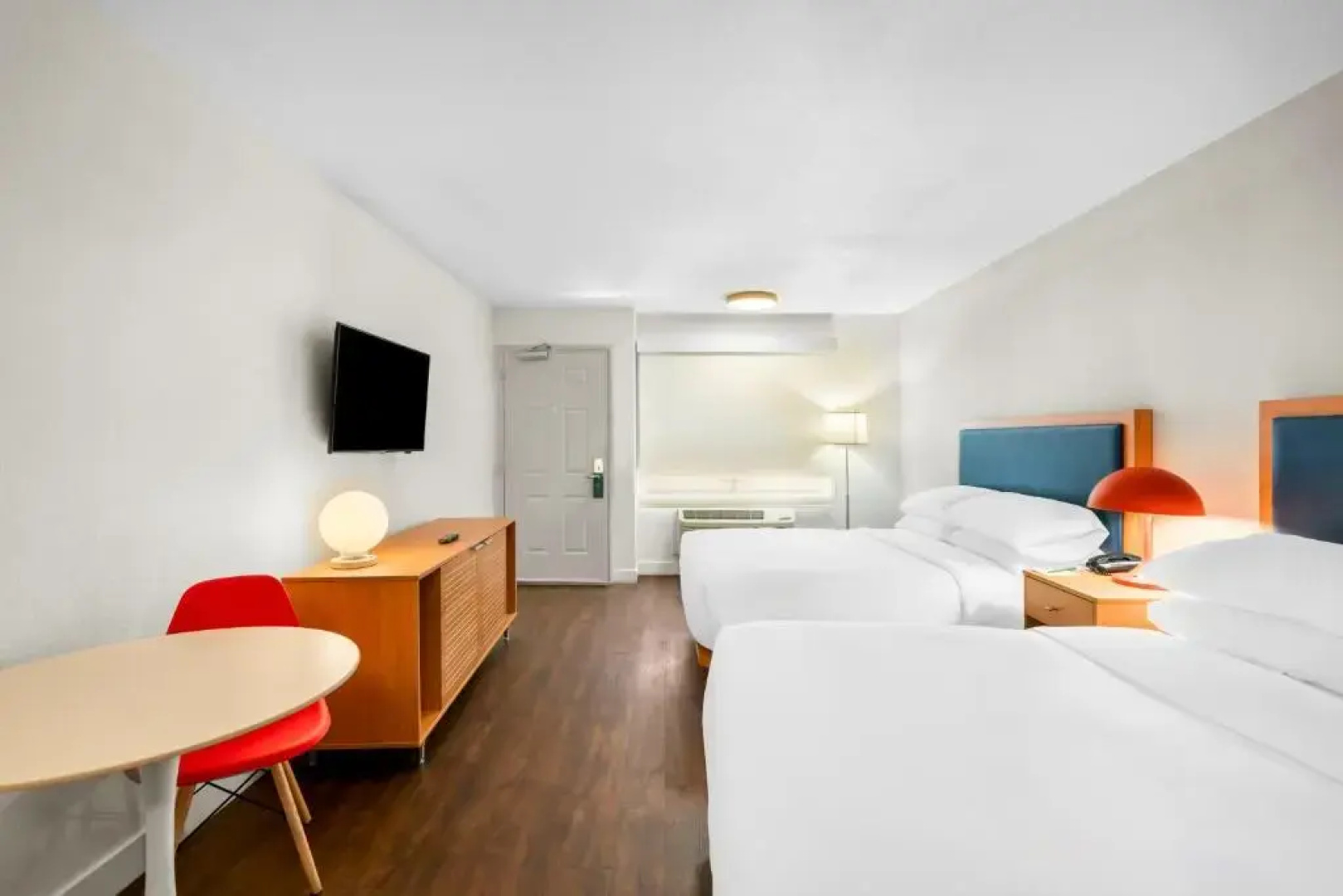 Отель Signature Inn