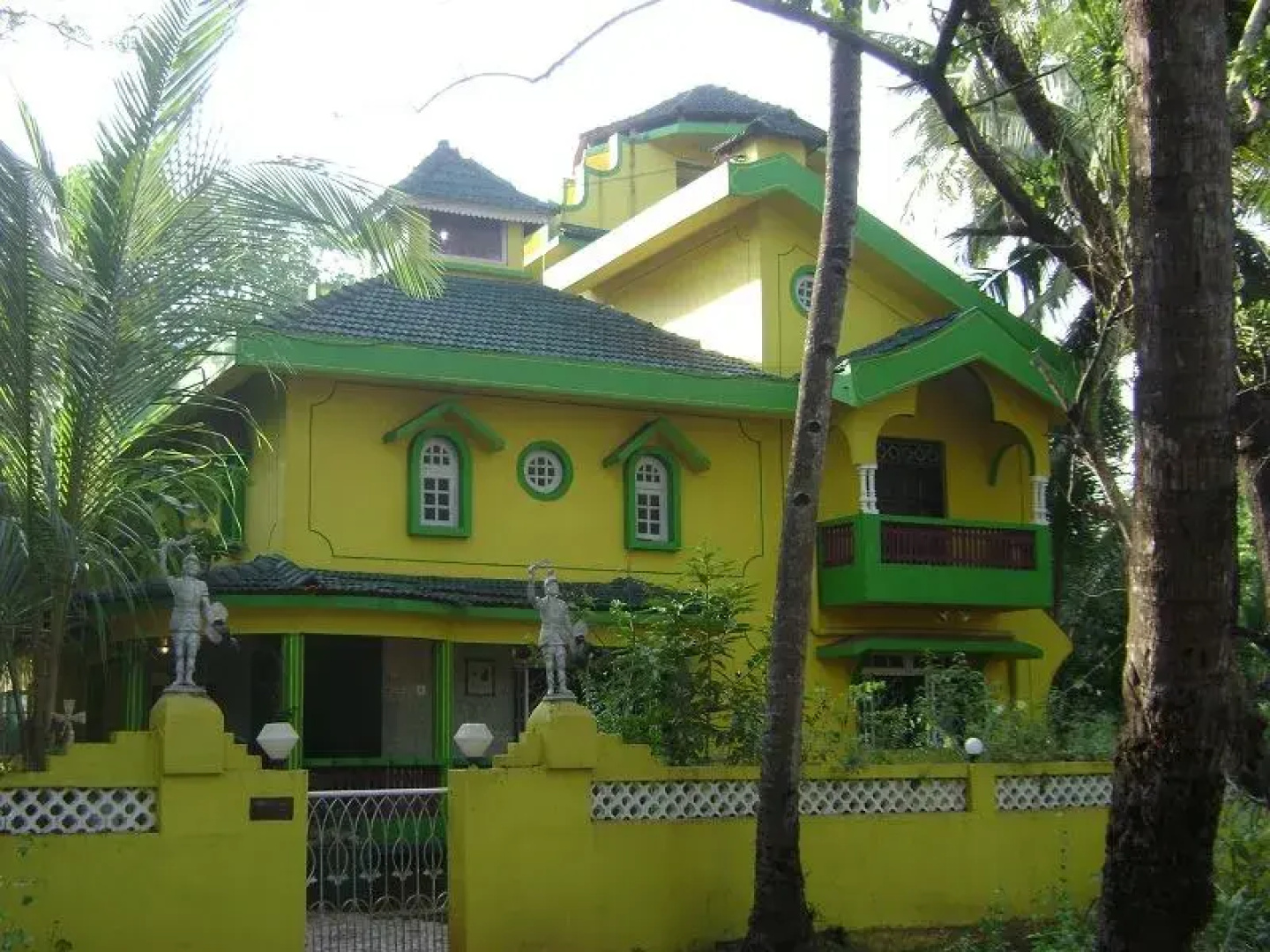 Aakriti's Guest House