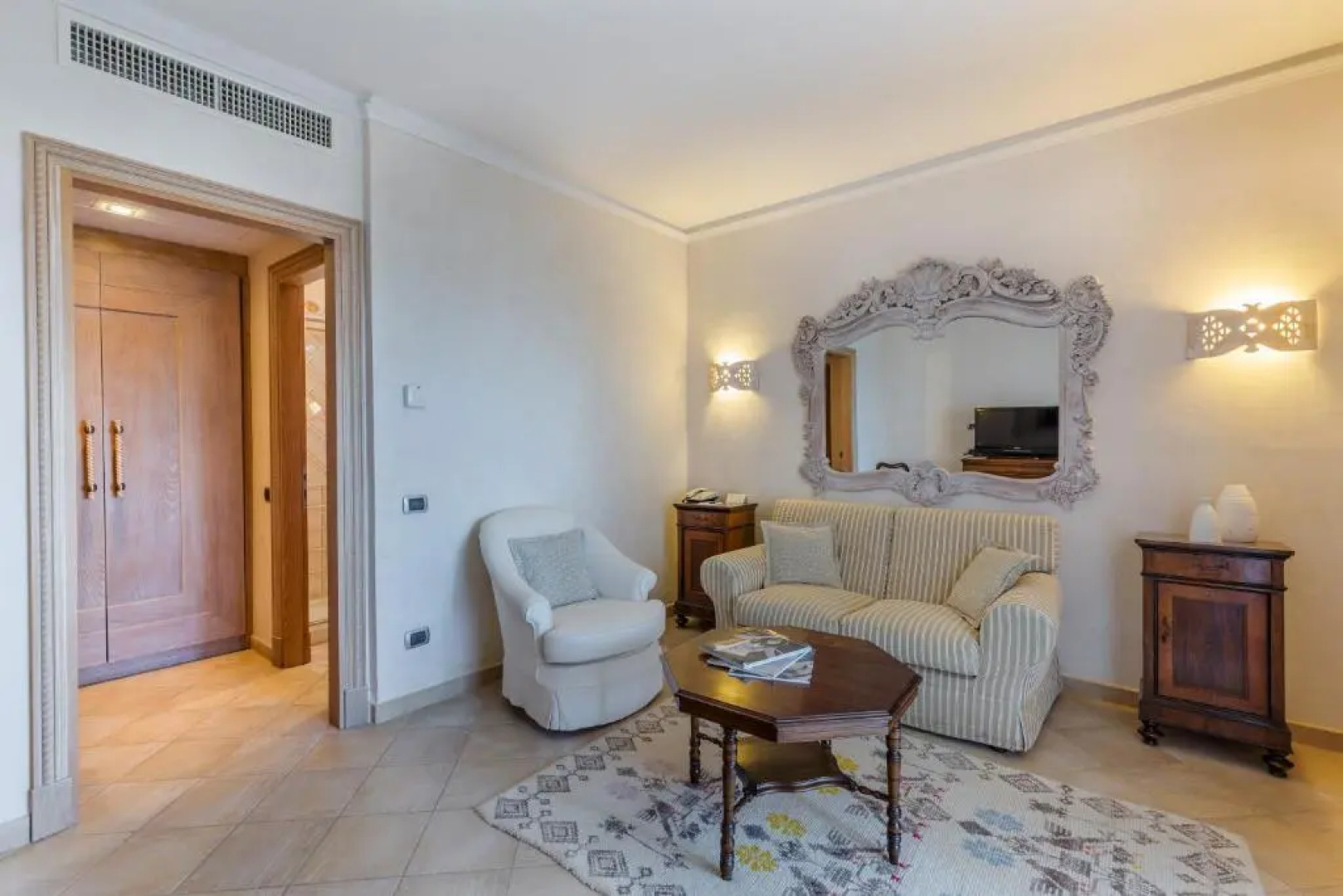 Hotel Petra Bianca