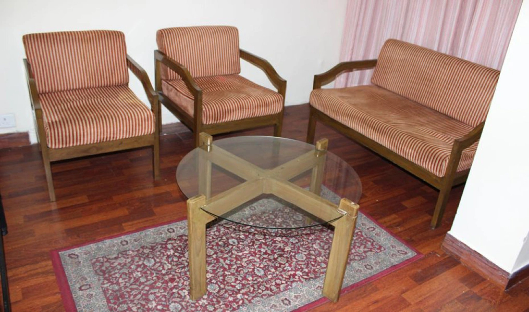 OYO Premium Sector 26 Madhya Marg