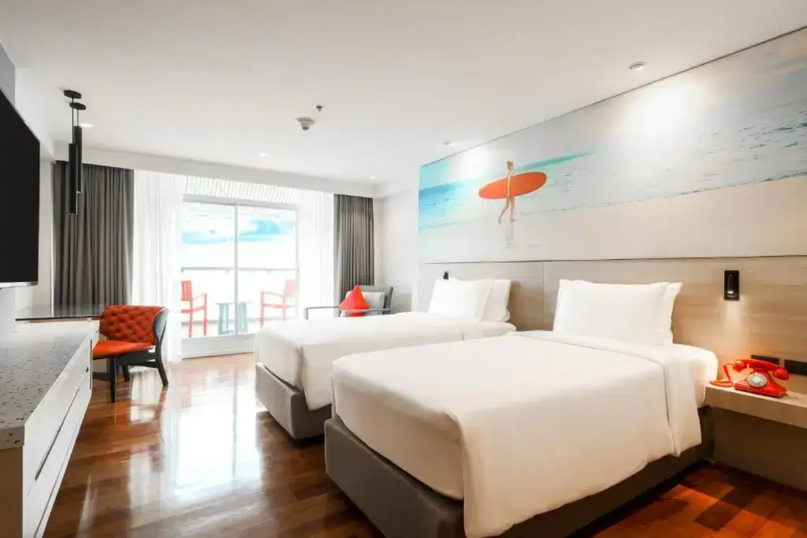 Отель Radisson RED Phuket Patong Beach