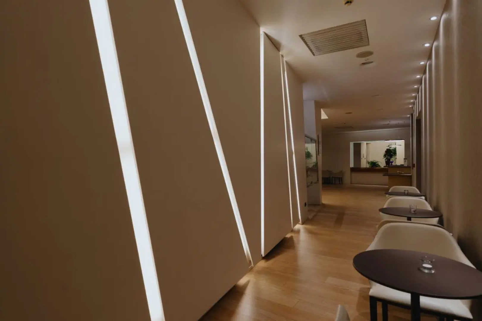 New Ipoint Hotel