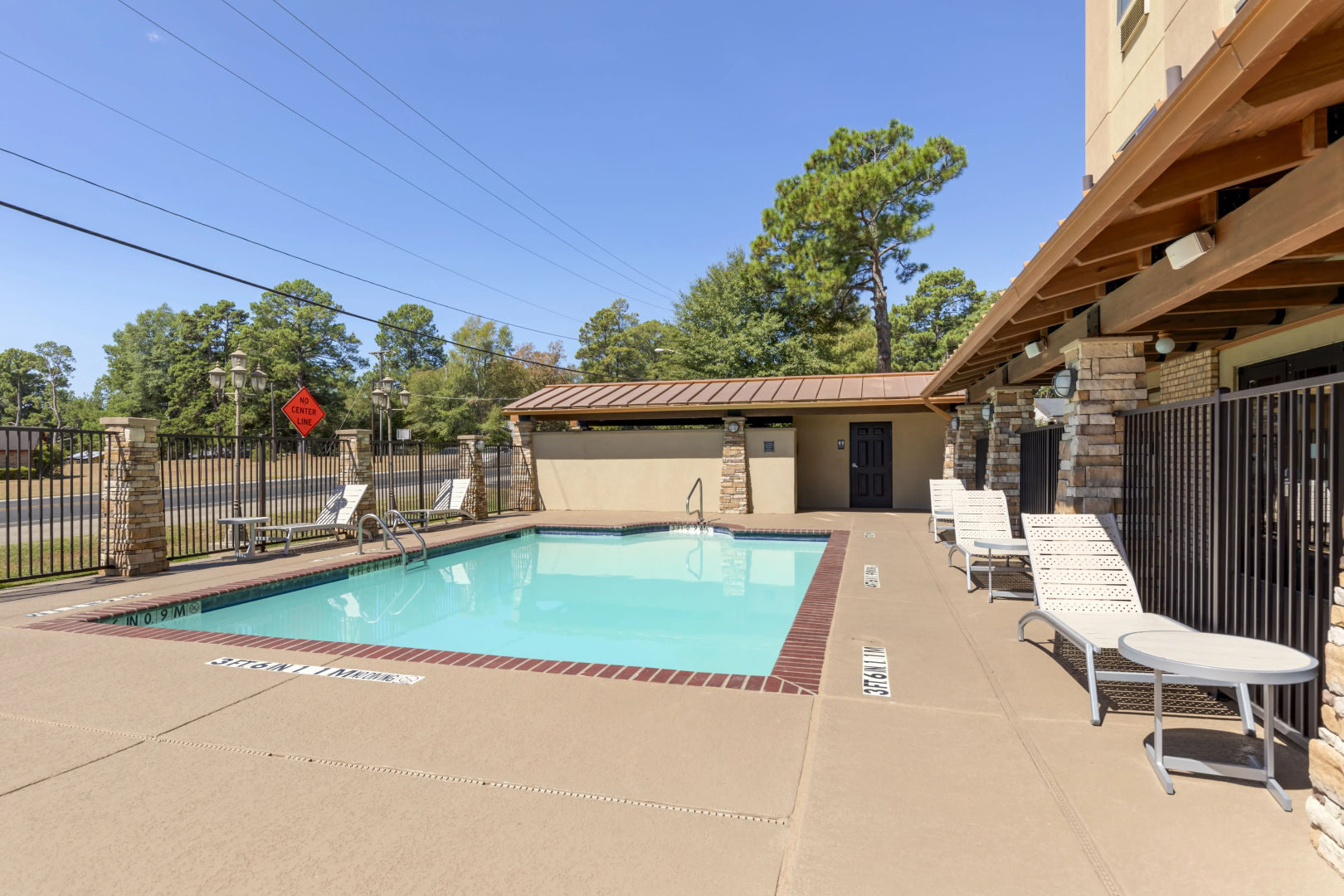Best Western Plus Classic Inn & Suites
