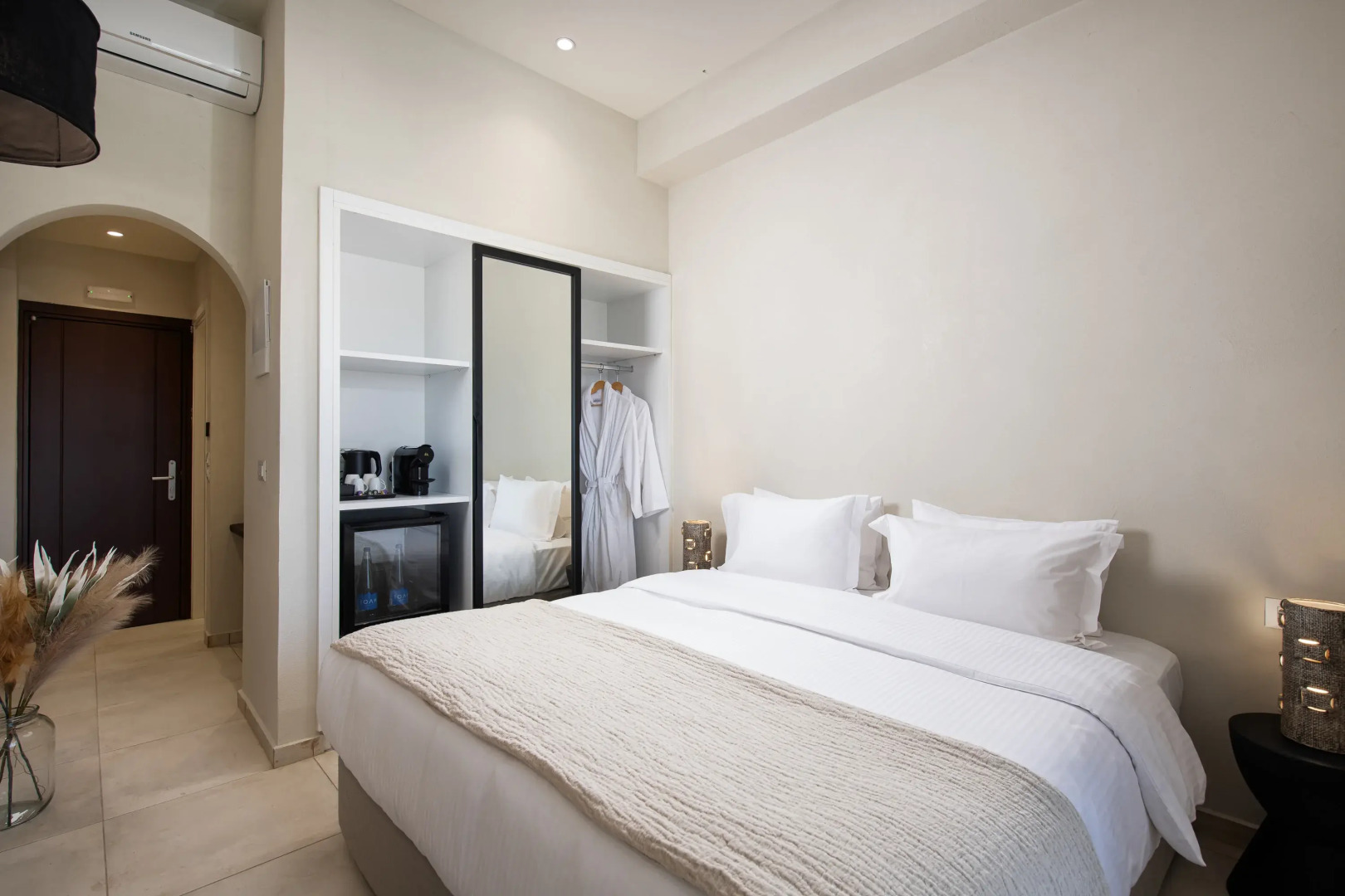 Bios Santorini Vegan - Vegetarian Boutique Hotel 