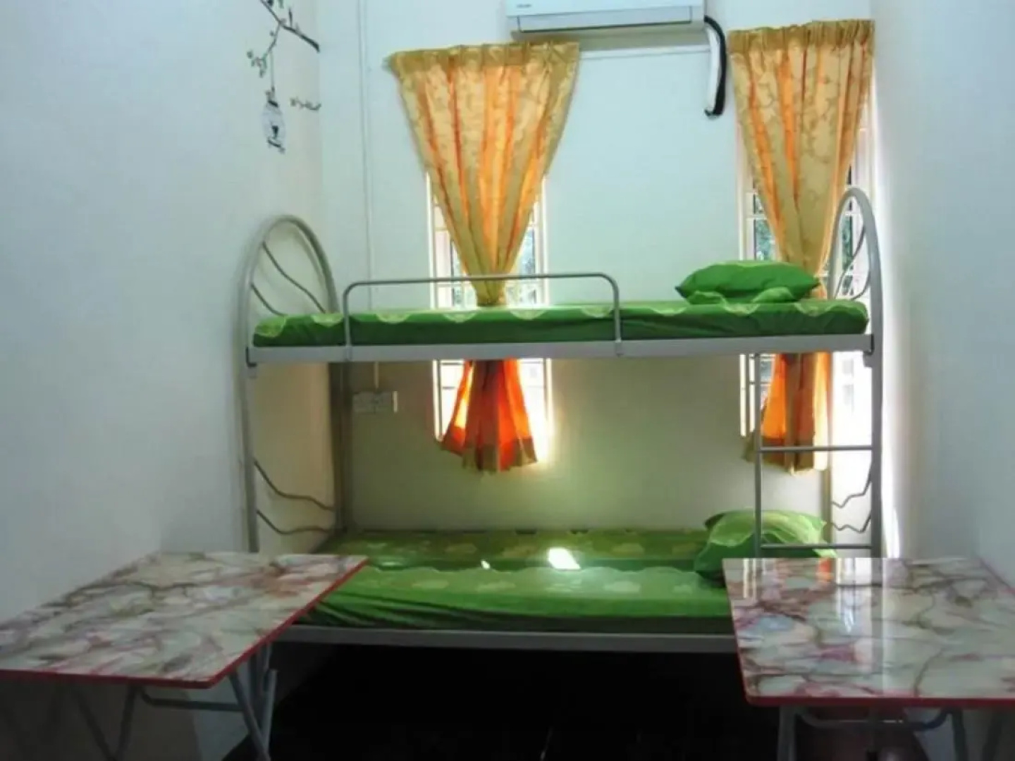 Venus Female Boarding House (отель для женщин)