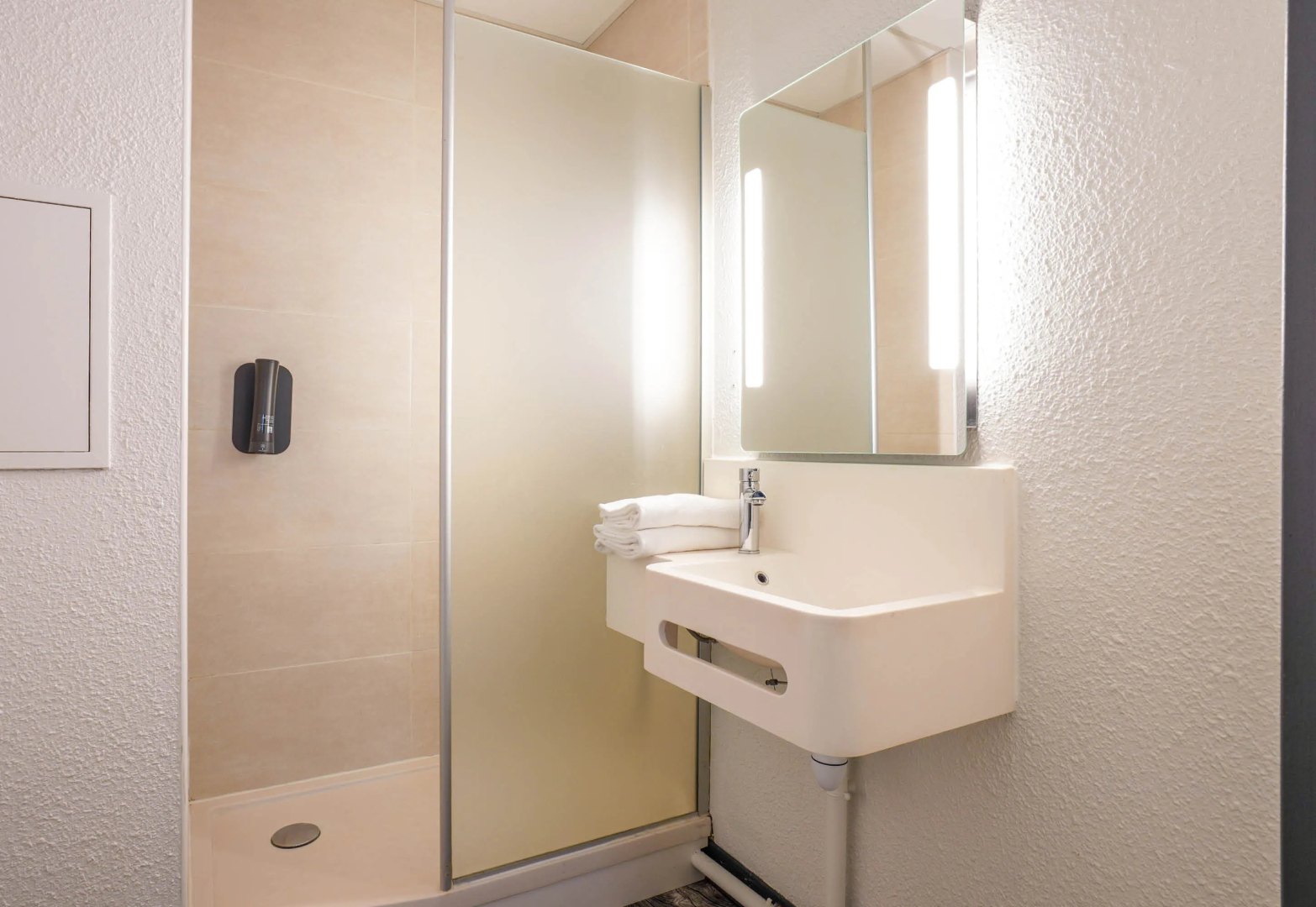 B&B HOTEL Paris Châtillon