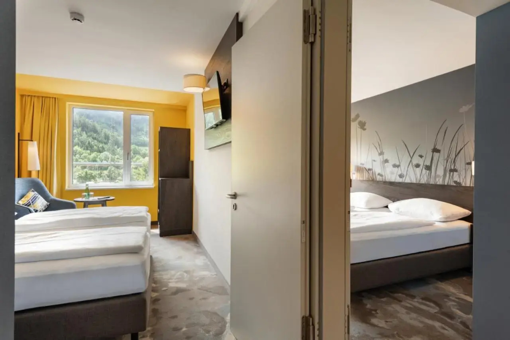 Hwest Hotel Hall