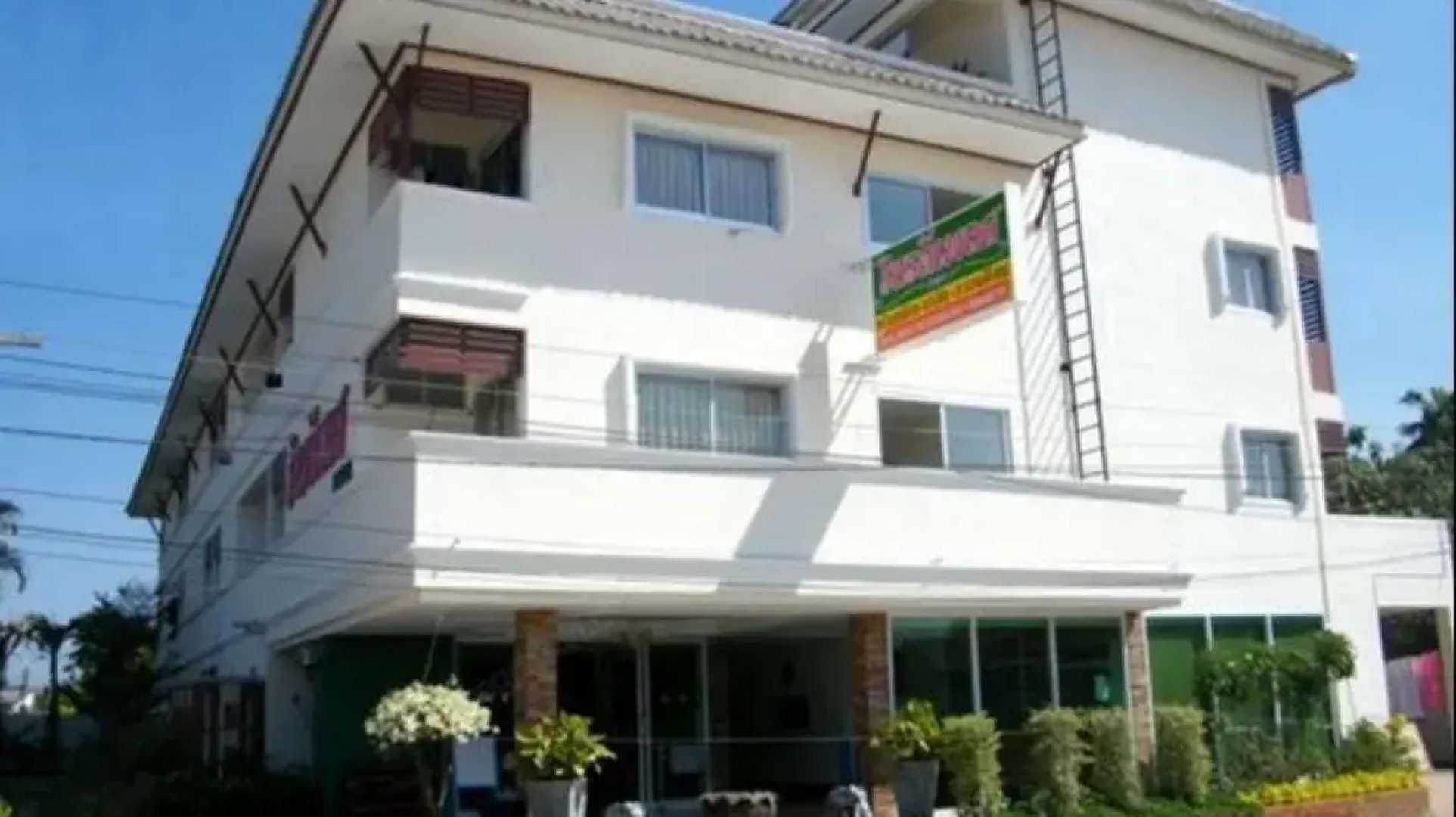 R2 Zleeping Boutique Hotel