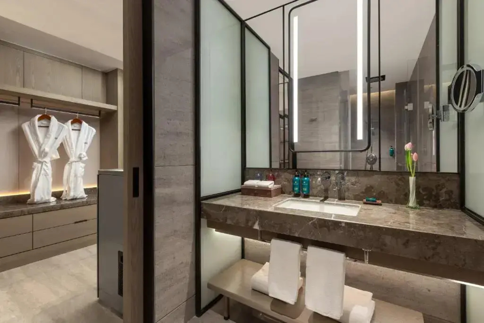 Отель Crowne Plaza Quzhou by IHG