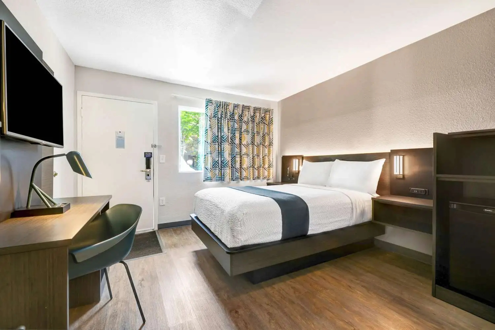 Motel 6 Issaquah, WA - Seattle - East