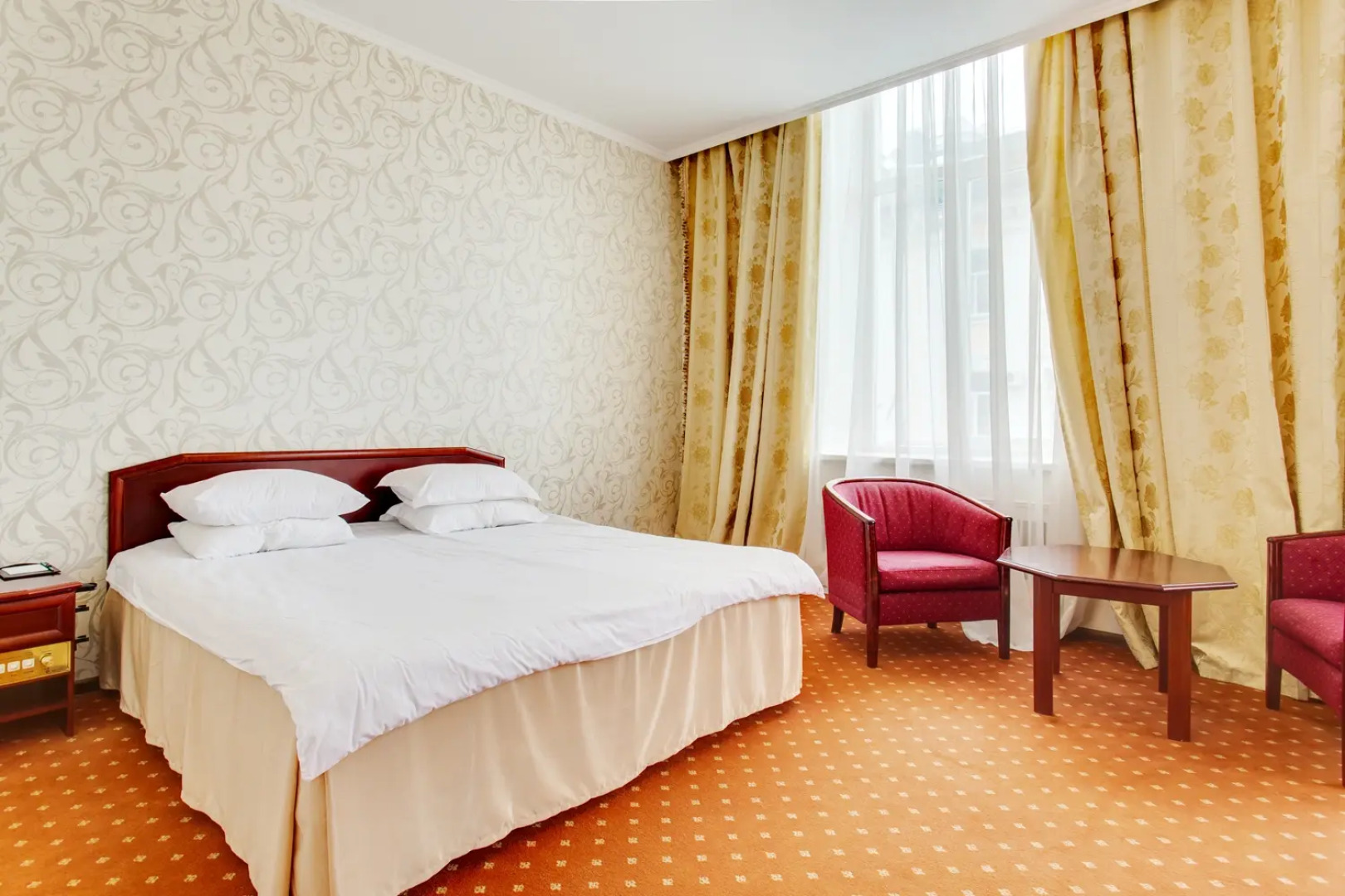 Отель «Версаль»