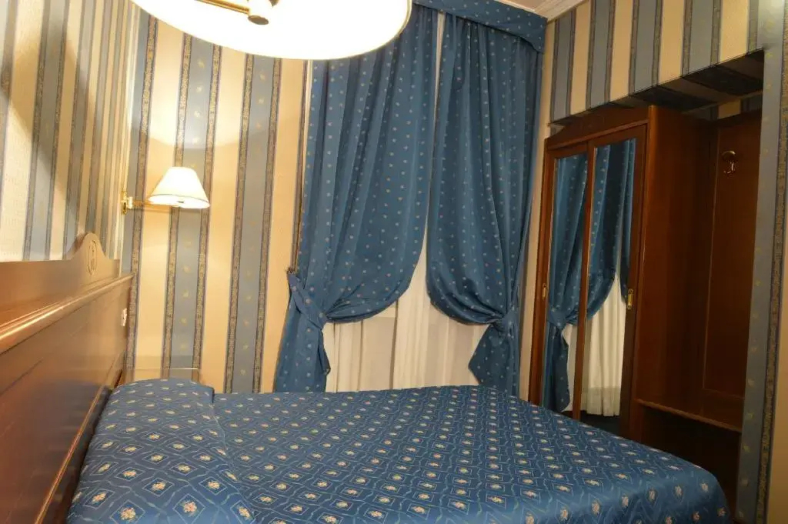 Отель Montecarlo