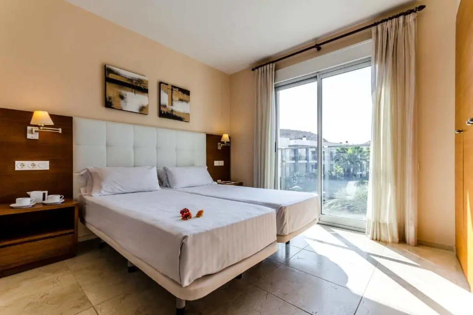 Курорт El Plantio Golf Resort