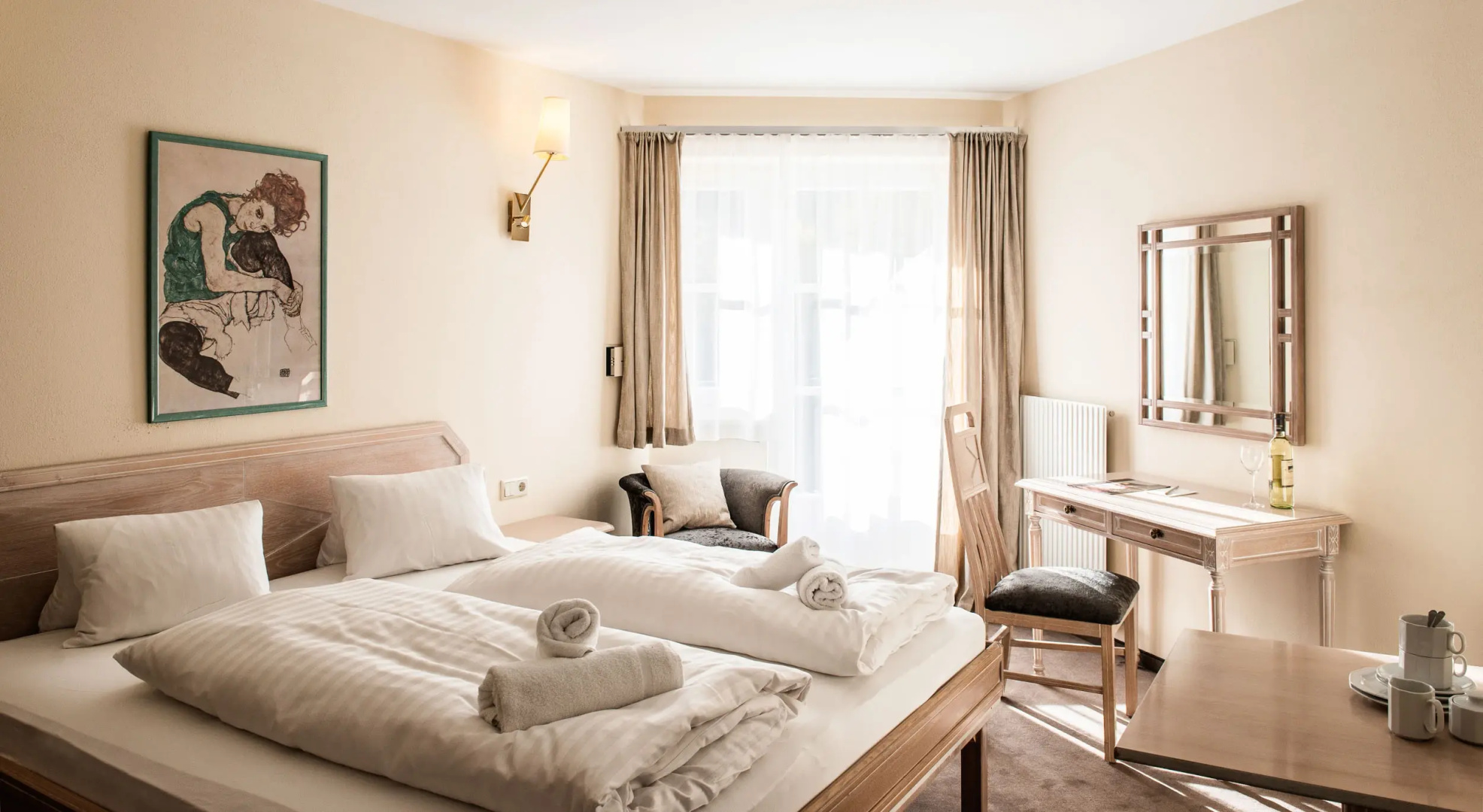 Crystls Aparthotel