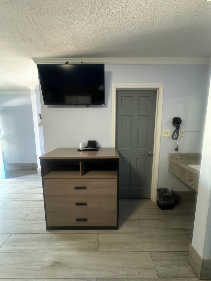 Carrizo Executive Inn