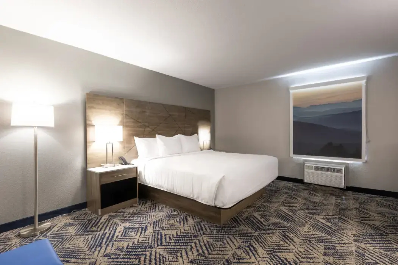 Rodeway Inn & Suites near Outlet Mall - Asheville