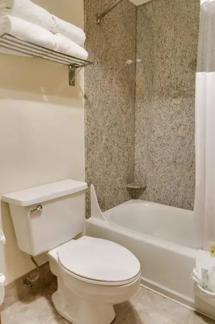 Promenade Inn & Suites Oceanfront