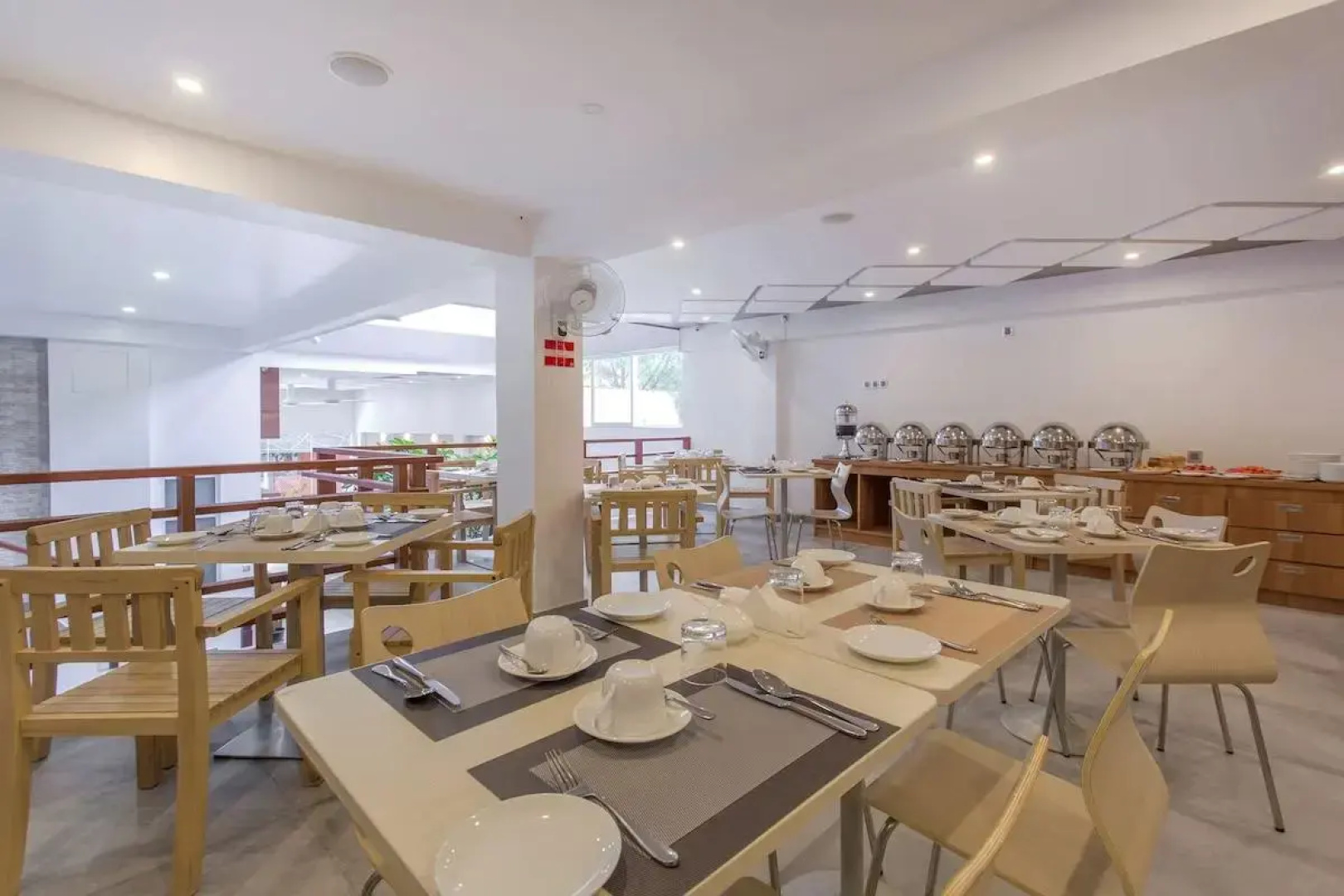 Отель Kuredhi Beach Inn