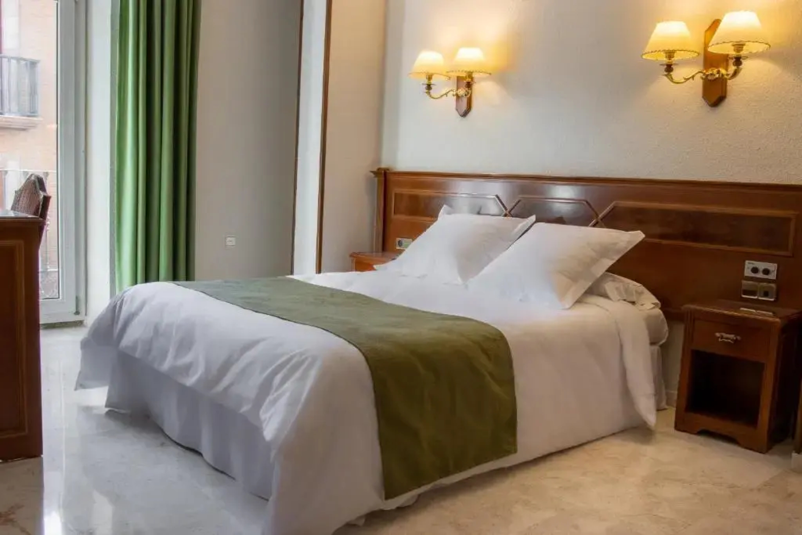 Hotel Reina Cristina